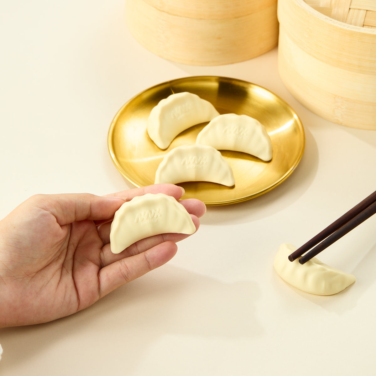 Niknax Dumpling Chopsticks Holder