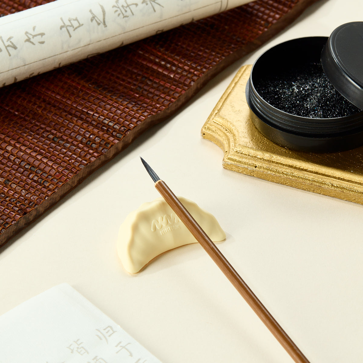 Niknax Dumpling Chopsticks Holder