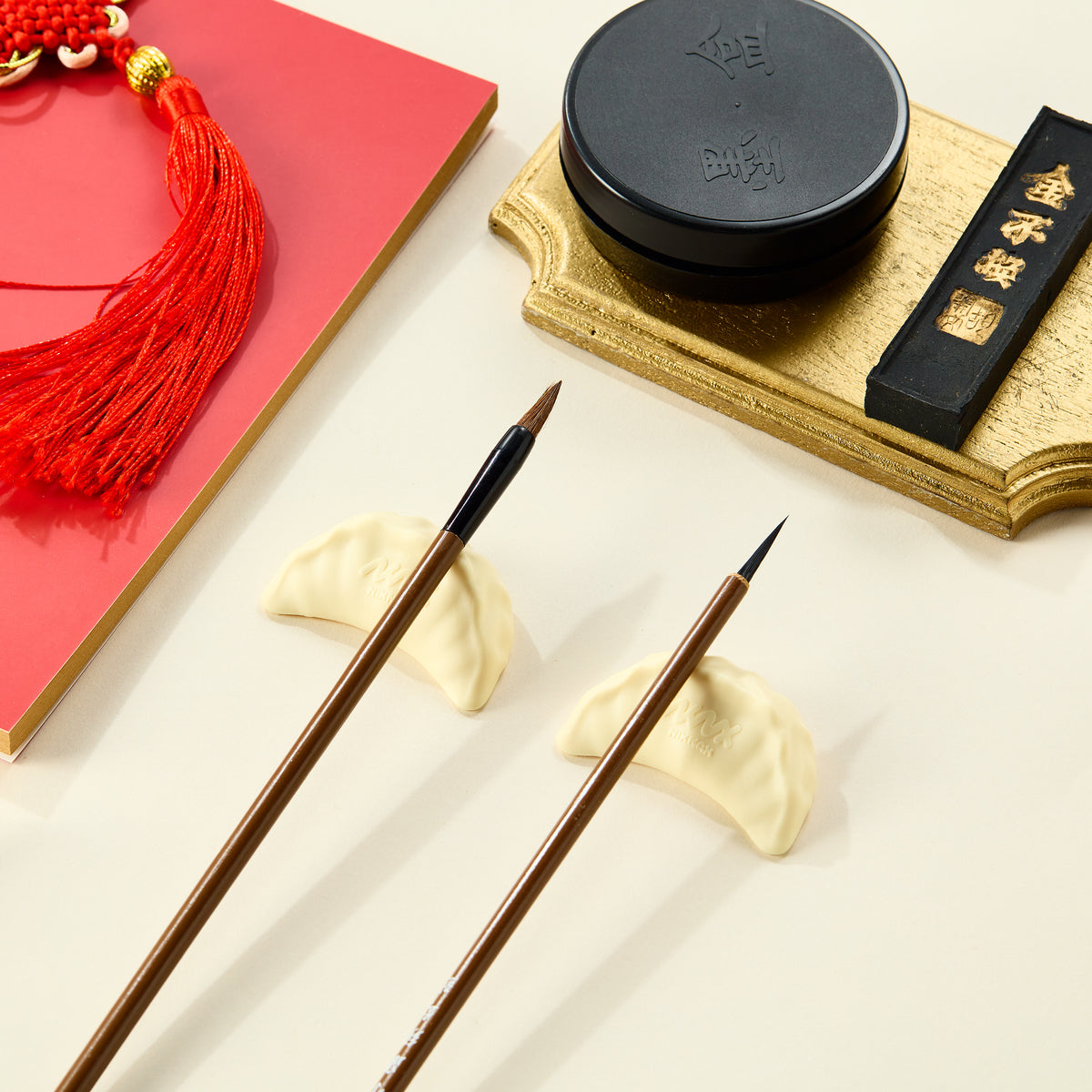 Niknax Dumpling Chopsticks Holder